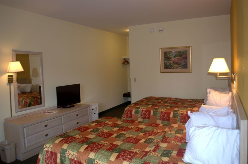 Budget Host Inn Sandusky Exterior foto